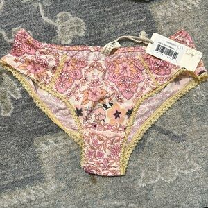 Spell Bloomers - Aloha Fox